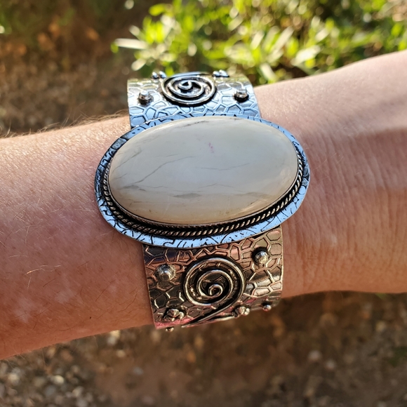 New Huge Lemon Chrysoprase 925 Silver Cuff Bracelet. - Picture 14 of 16